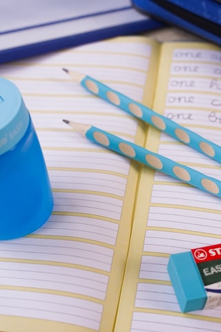 Kit para escrita na escola Easy Graph S - 4 peças