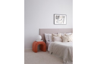 Pouf Nu - Corail - Toucher tissu velours
