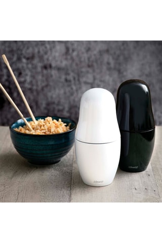 Gelakt Houten Kruidenmolen Matriochka 17 cm