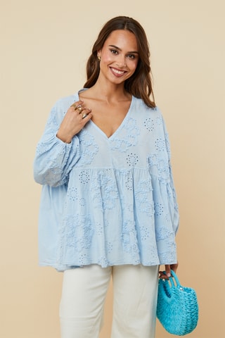 Top met Engelse Borduursels - Lichtblauw