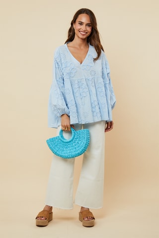 Top met Engelse Borduursels - Lichtblauw