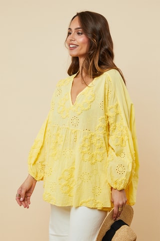 Top met Engelse Borduursels - Geel