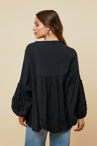 Top met Engelse Borduursels - Zwart