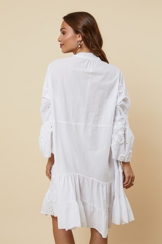 Trapezium Jurk met Engelse Borduursels - Wit