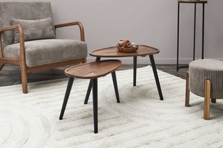 2 tables gigognes en acacia - 60 x 40 x 39 cm et 50 x 34,5 x 31 cm