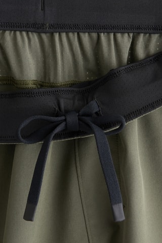 Short - Vert olive