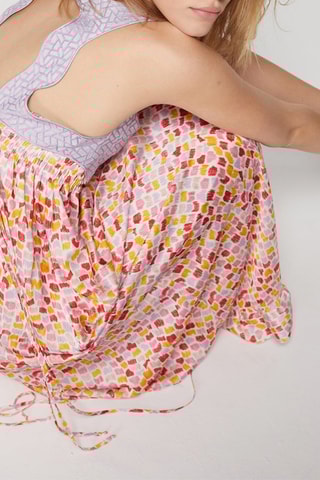 Vestido direito 
Rosa