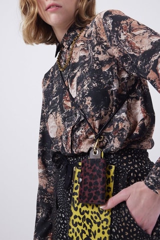 Camisa Preto e toupeira