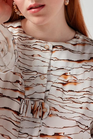 Blusa Branco e castanho