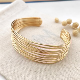 Pulseira aberta - Latão banhado a ouro 