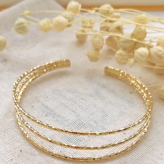 Pulseira ajustável - 3 fileiras - Latão banhado a ouro
