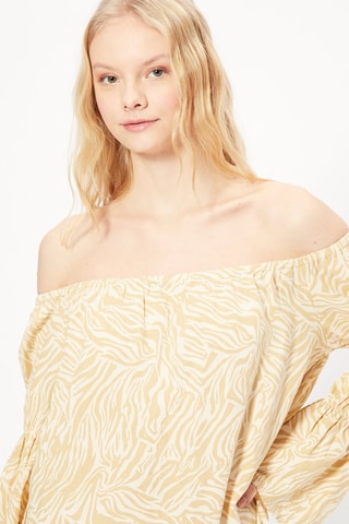 Vestido trapézio Camel