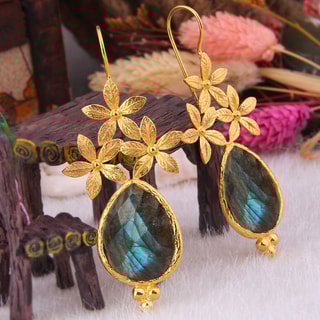Bocules d'oreilles - Laiton plaqué or & labradorite