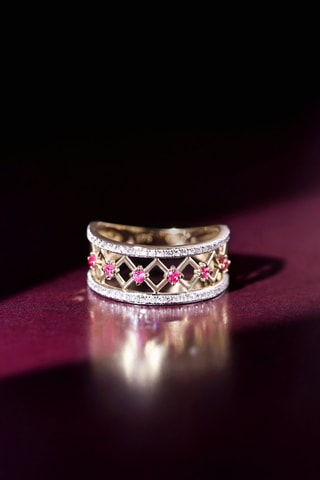 Bague Rubis Losange - Or jaune, diamants et rubis