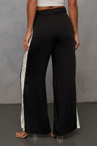 Calças wide legs - Preto e branco