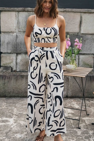 Crop top e calças palazzo cintura subida - Cru e preto