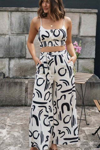 Crop top e calças palazzo cintura subida - Cru e preto
