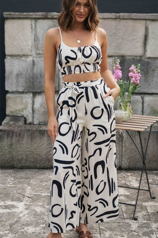 Crop top e calças palazzo cintura subida - Cru e preto