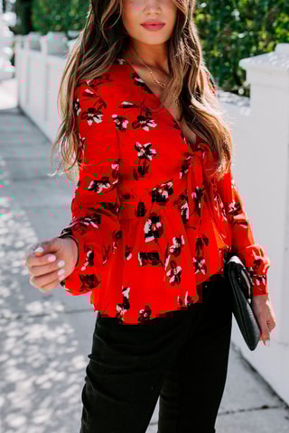 Top atado Vermelho e preto