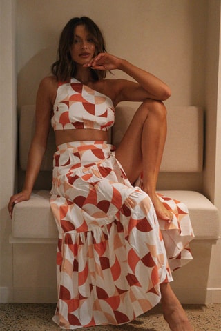 Crop top e saia comprida cintura subida - Branco e coral