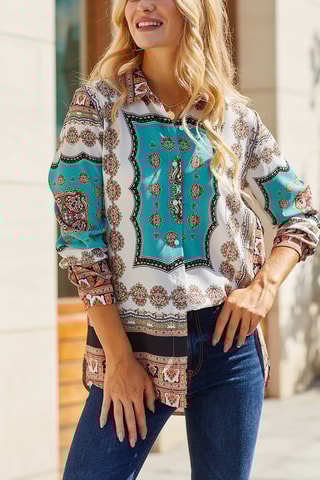 Camisa Cru e turquesa