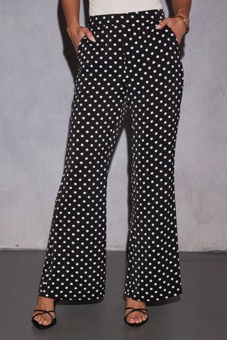 Camisa e calças fluidas - Preto e cru