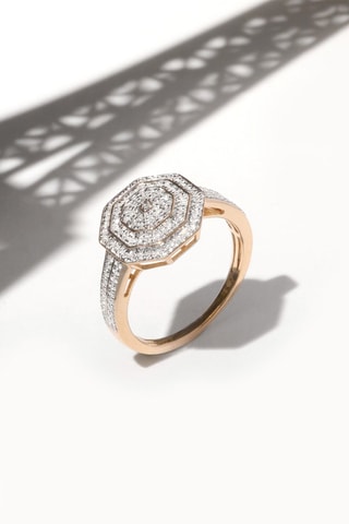 Anel Romance 
Ouro amarelo e diamantes