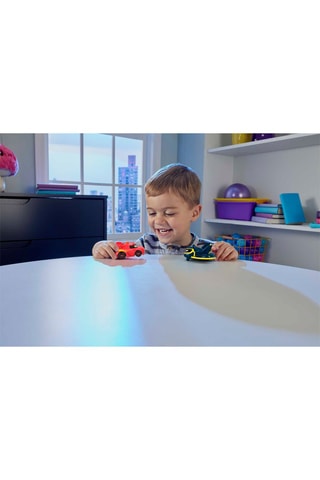 Vlam en Batplane Batwheels Fisher-Price Lichtgevende Voertuigen - 2 Producten - Vanaf 3 Jaar