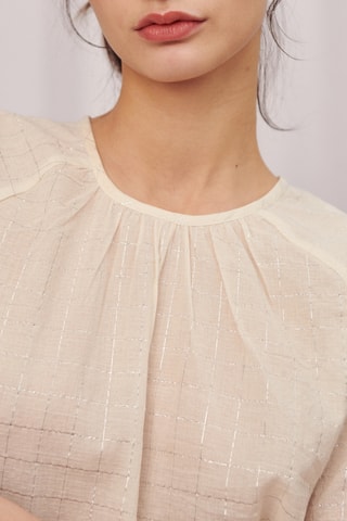 Top - 
Beige