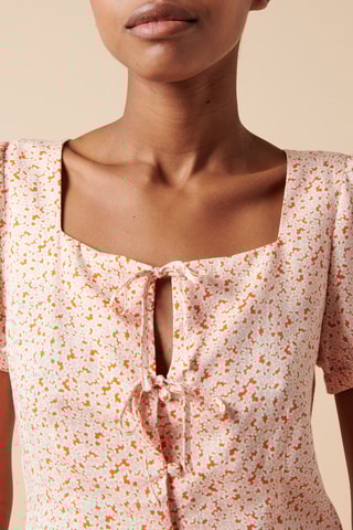 Top - 
Rose