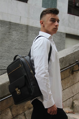 Sac à dos en cuir Gabo - Noir