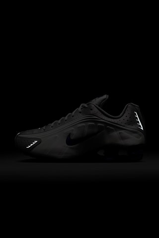 Nike Shox R4 - Blanc et argenté