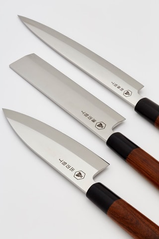 3 facas japonesas em madeira de sândalo e aço inoxidável