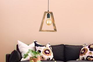 Candeeiro suspenso em madeira de charme - Natural e preto - 60 W
