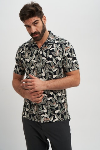 Camisa regular em linho - Preto