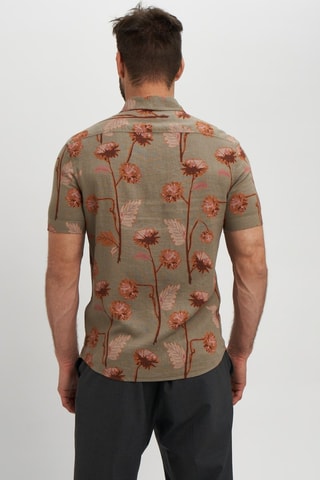 Camisa regular em linho - Verde
