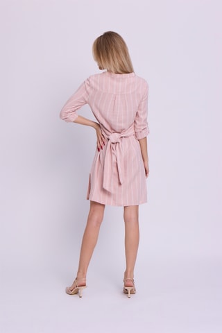 Vestido direito em linho - Rosa