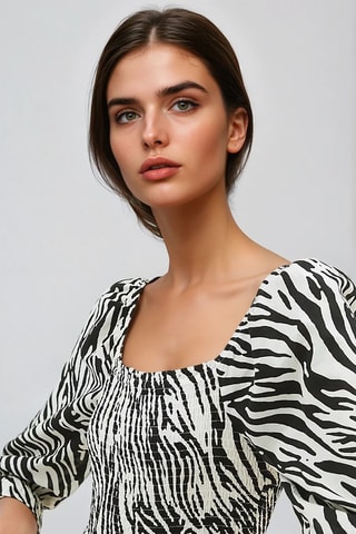 Vestido médio - Preto
