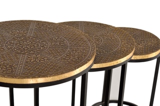 3 tables gigognes -  Doré et noir