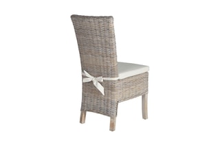 2 chaises - 
Naturel et blanc