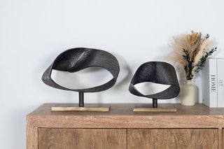 2 sculptures - 44 x 33 x 18 cm - Noir et doré