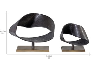 2 sculptures - 44 x 33 x 18 cm - Noir et doré