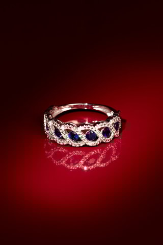 Anel Tarlac Ouro branco, diamantes e safira