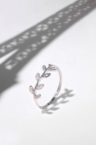 Anel Yilana Ouro branco e diamantes