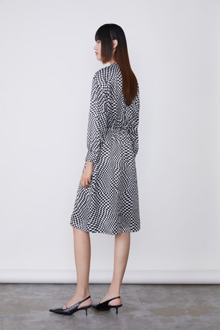 Vestido estilo patinadora Preto e branco