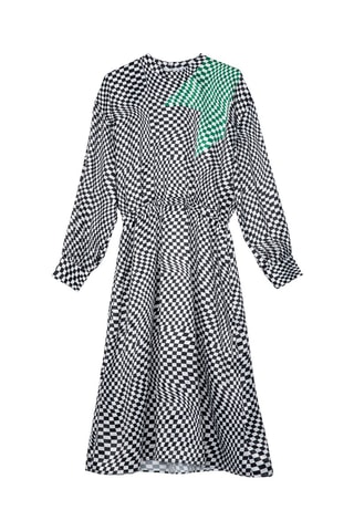 Vestido estilo patinadora Preto e branco