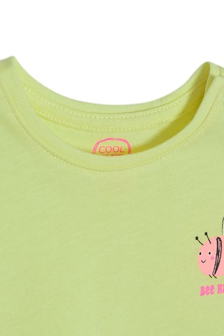 T-shirt. Geel