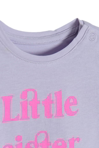 T-shirt. Lichtpaars
