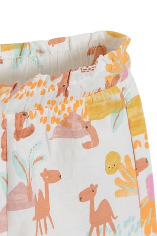 2 Shorts Mosterdgeel en Wit