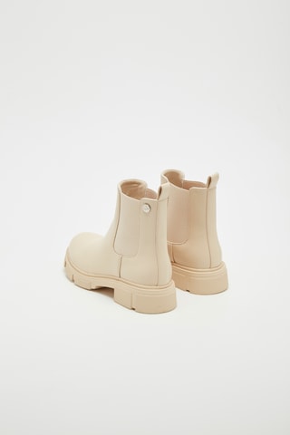 Botins Bege
